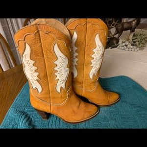 Vintage Mustard And Cream Zodiac Boots